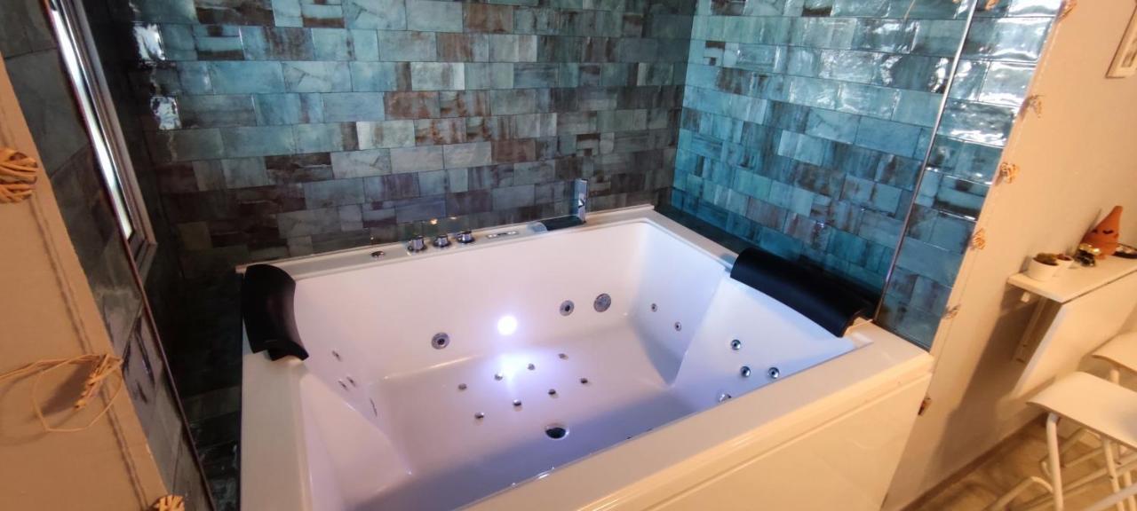 Latorre Jacuzzi Jerez Apartman Jerez de la Frontera Kültér fotó